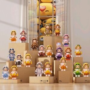 MEGA SPACE‎ MOLLY 100% x emoji  Series